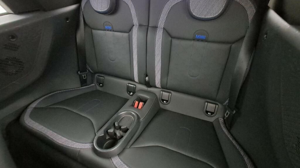 fotoG 9 del MINI MINI Cooper Cabrio C 120 kW (163 CV) 163cv Gasolina del 2025 en Madrid