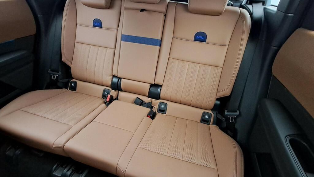 fotoG 9 del Mini MINI Countryman Countryman D 163cv Diésel del 2025 en Madrid