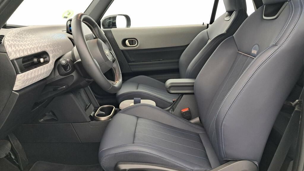 fotoG 8 del MINI MINI Cooper Cabrio C 120 kW (163 CV) 163cv Gasolina del 2025 en Madrid