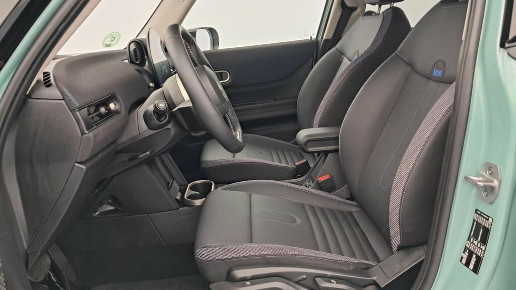 fotoG 8 del MINI MINI Cooper 5 Puertas C 115 kW (156 CV) 156cv Gasolina del 2025 en Madrid