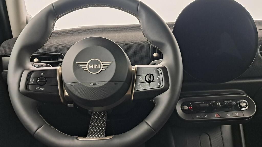 fotoG 7 del MINI MINI Cooper 5 Puertas C 115 kW (156 CV) 156cv Gasolina del 2025 en Madrid