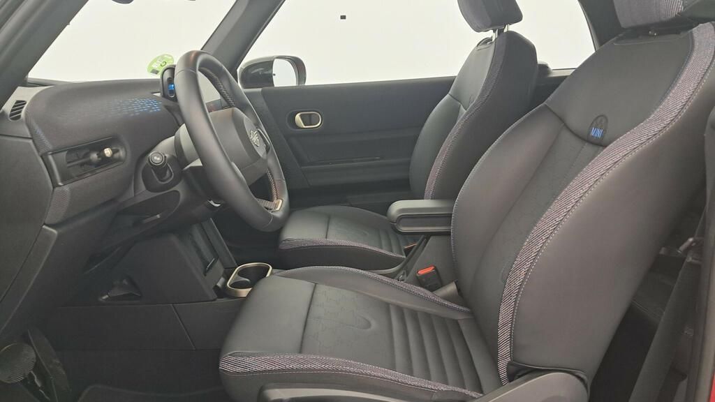 fotoG 8 del MINI MINI Cooper Cabrio C 120 kW (163 CV) 163cv Gasolina del 2025 en Madrid