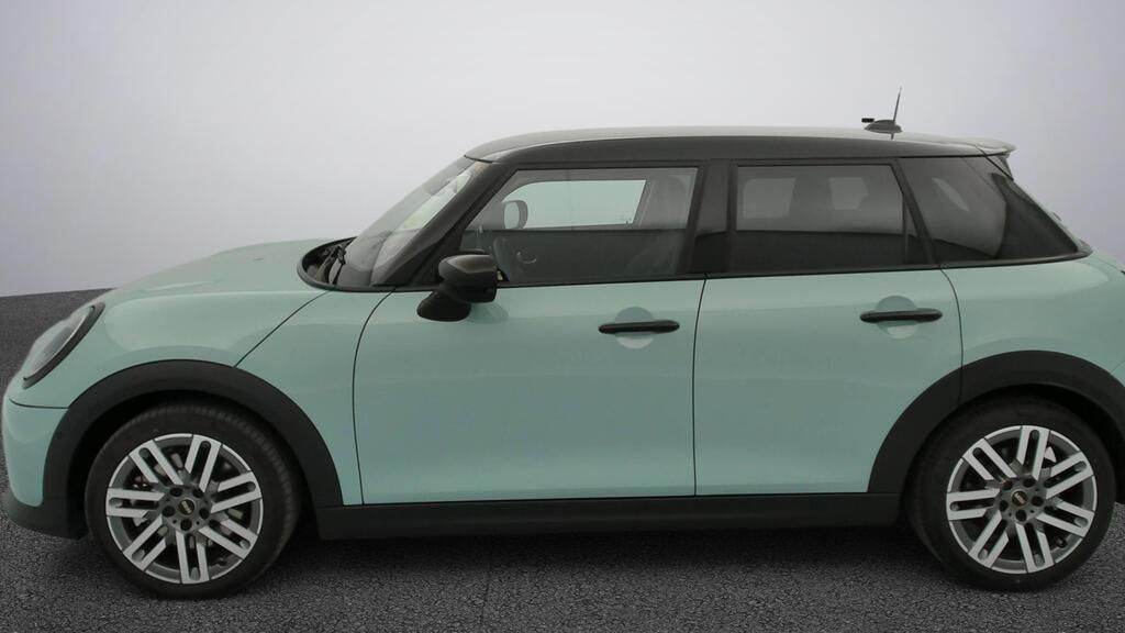 fotoG 3 del MINI MINI Cooper 5 Puertas S 150 kW (204 CV) 204cv Gasolina del 2025 en Madrid