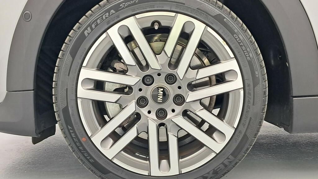 fotoG 13 del MINI MINI Cooper 5 Puertas C 115 kW (156 CV) 156cv Gasolina del 2025 en Madrid