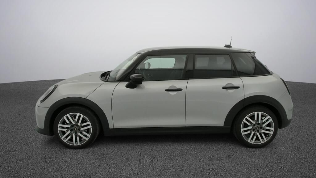 fotoG 3 del MINI MINI Cooper 5 Puertas C 115 kW (156 CV) 156cv Gasolina del 2025 en Madrid