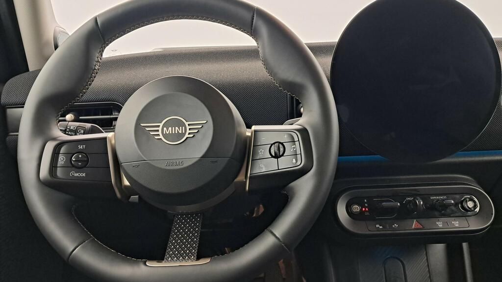 fotoG 7 del MINI MINI Cooper 5 Puertas C 115 kW (156 CV) 156cv Gasolina del 2025 en Madrid