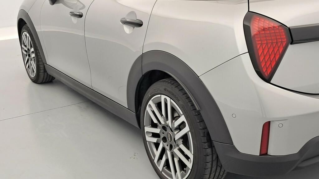 fotoG 18 del MINI MINI Cooper 5 Puertas C 115 kW (156 CV) 156cv Gasolina del 2025 en Madrid