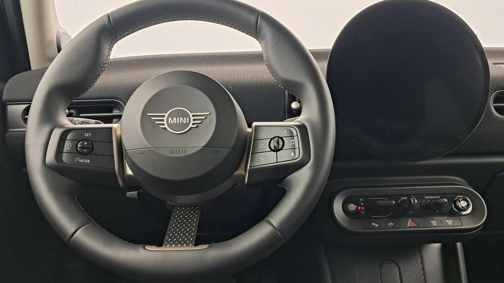 fotoG 7 del MINI MINI Cooper 5 Puertas C 115 kW (156 CV) 156cv Gasolina del 2025 en Madrid