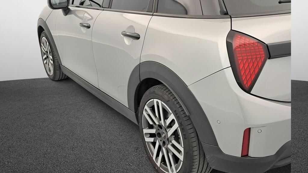 fotoG 17 del MINI MINI Cooper 5 Puertas C 115 kW (156 CV) 156cv Gasolina del 2025 en Madrid