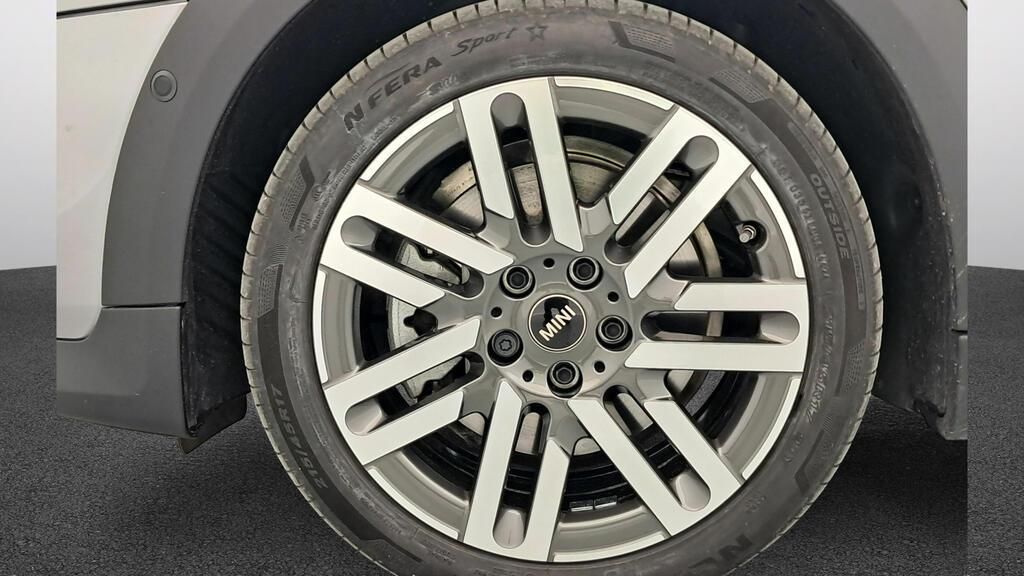 fotoG 15 del MINI MINI Cooper 5 Puertas C 115 kW (156 CV) 156cv Gasolina del 2025 en Madrid