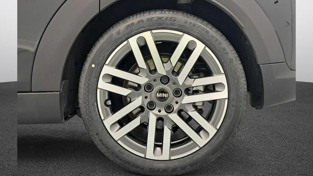 fotoG 15 del MINI MINI Cooper 5 Puertas C 115 kW (156 CV) 156cv Gasolina del 2025 en Madrid