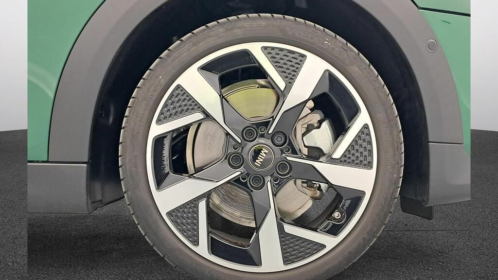 fotoG 15 del MINI MINI 5 Puertas Cooper C 115 kW (156 CV) 156cv Gasolina del 2025 en Madrid