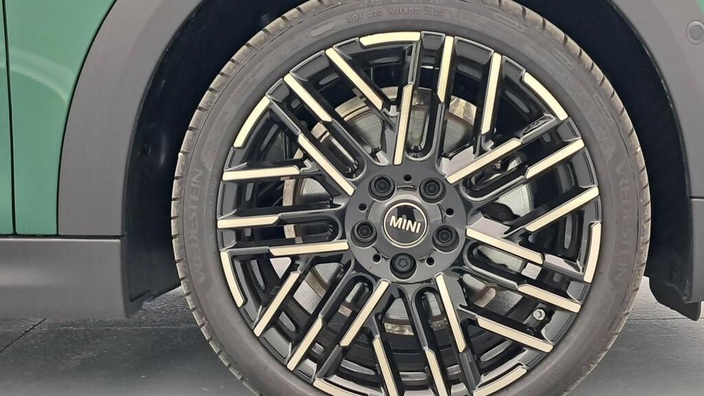 fotoG 15 del MINI MINI Cooper S 150 kW (204 CV) 204cv Gasolina del 2025 en Madrid