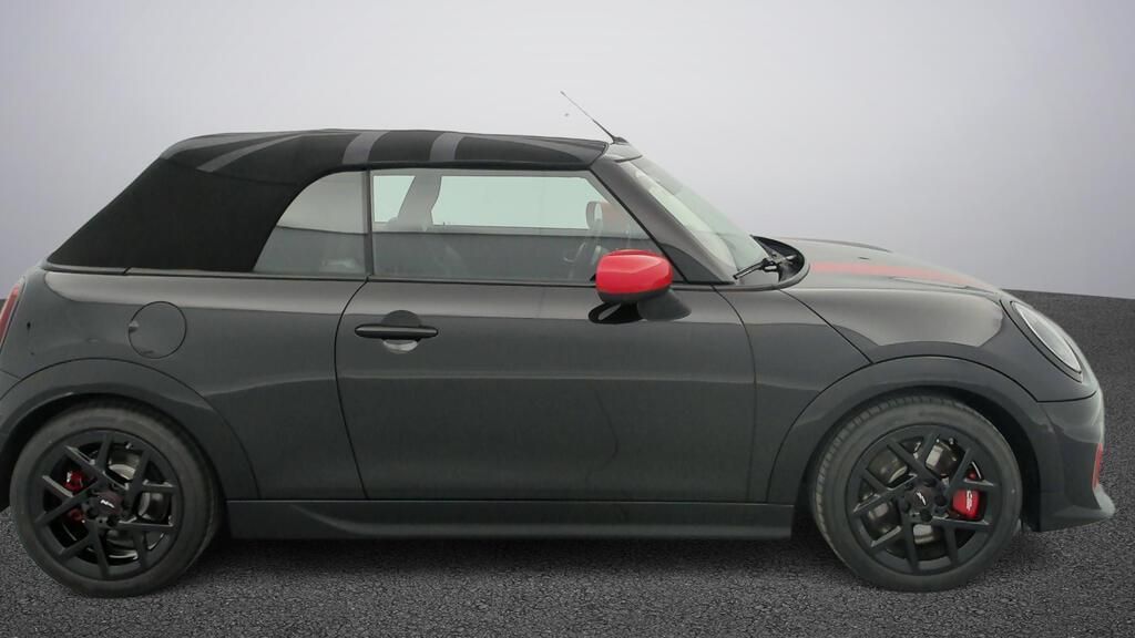 Fotos de MINI Cabrio John Cooper Works 170 kW (231 CV)