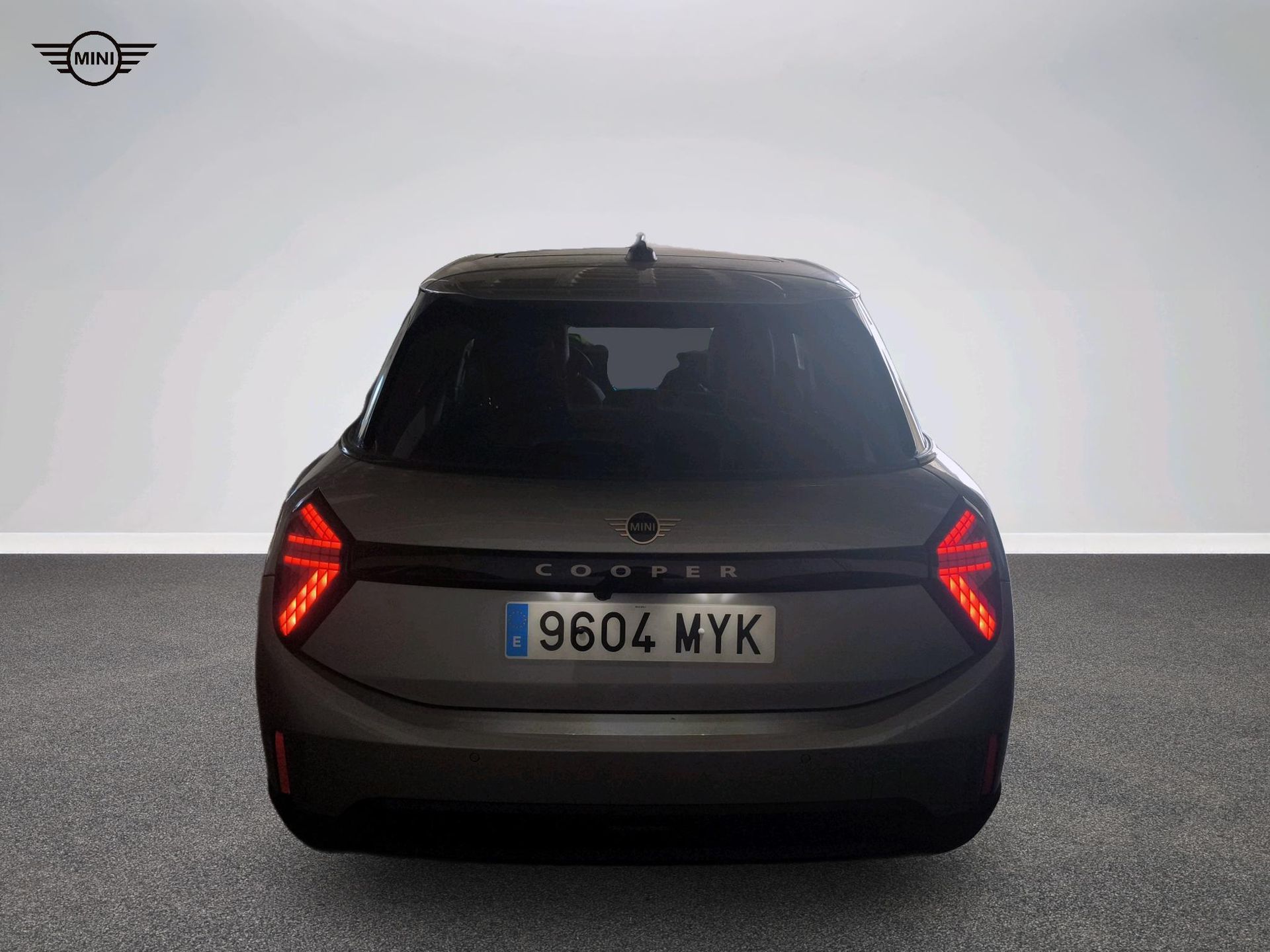 fotoG 6 del Mini MINI Cooper 5 Puertas MINI Cooper C 5 puertas 156cv Gasolina del 2025 en Madrid