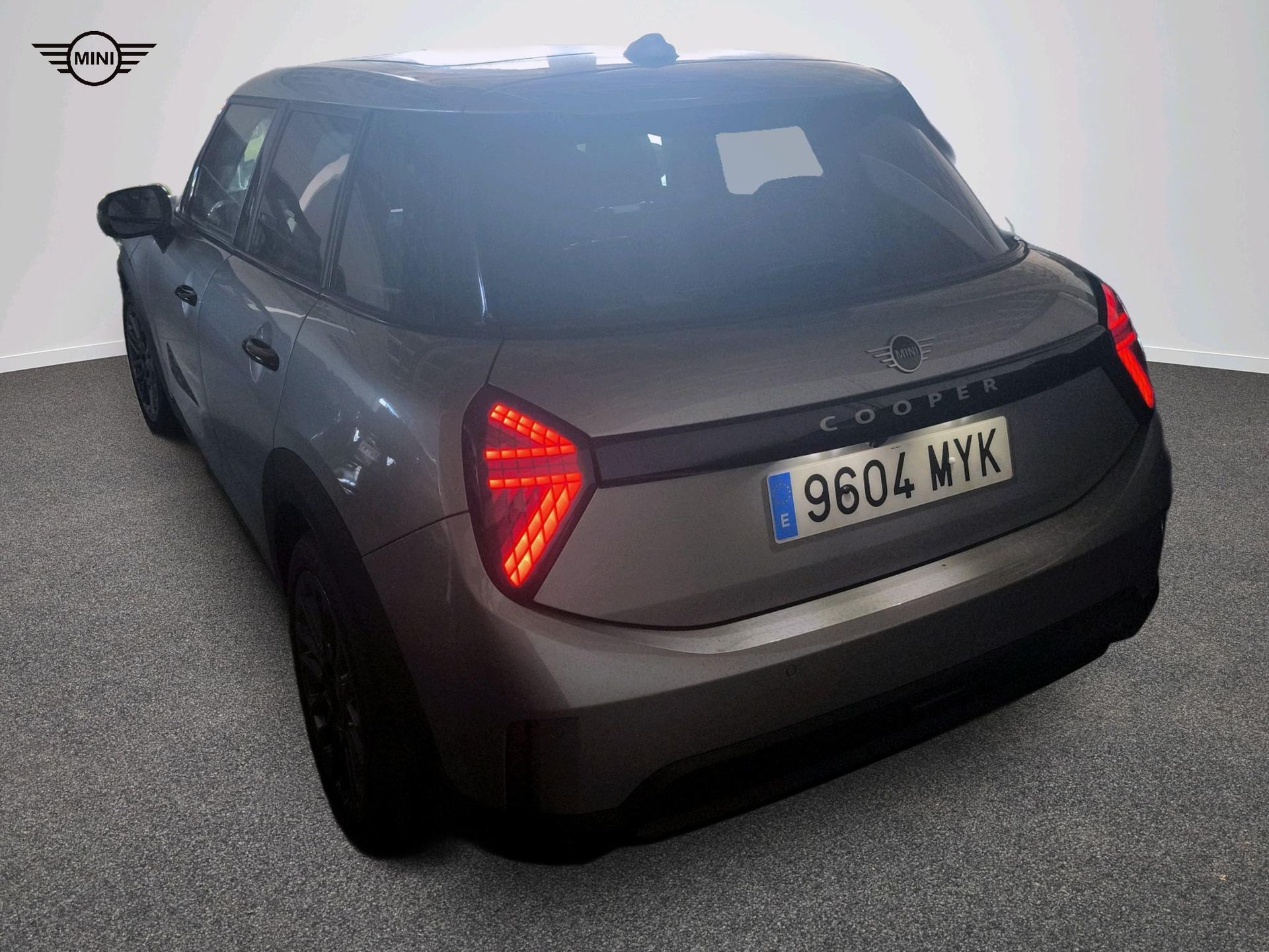 fotoG 4 del Mini MINI Cooper 5 Puertas MINI Cooper C 5 puertas 156cv Gasolina del 2025 en Madrid