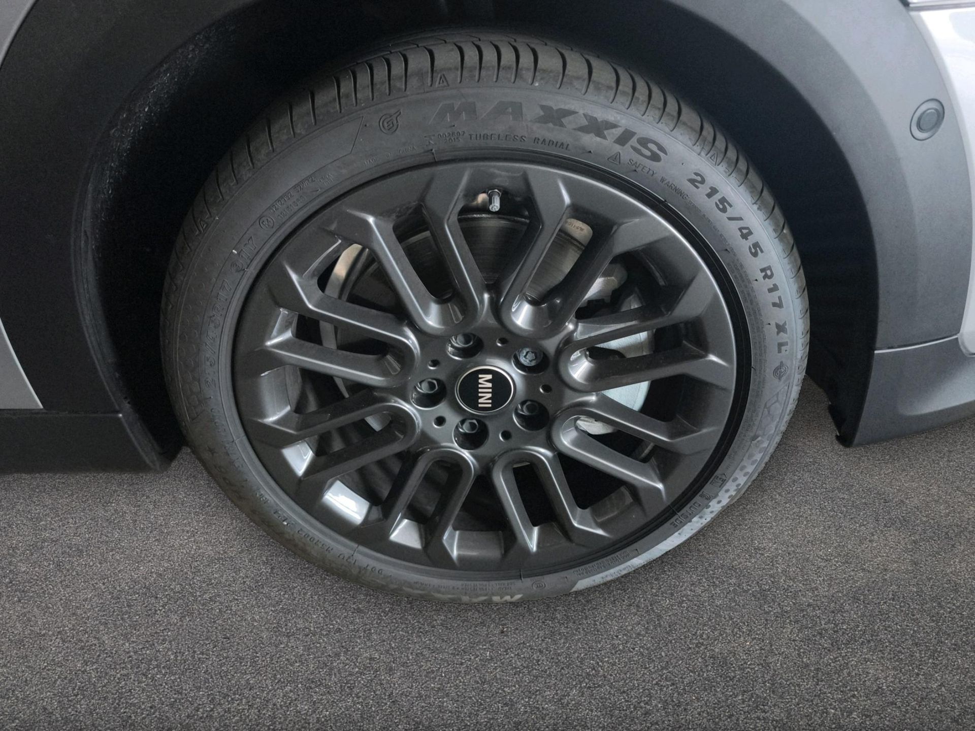 fotoG 12 del Mini MINI Cooper 5 Puertas MINI Cooper C 5 puertas 156cv Gasolina del 2025 en Madrid