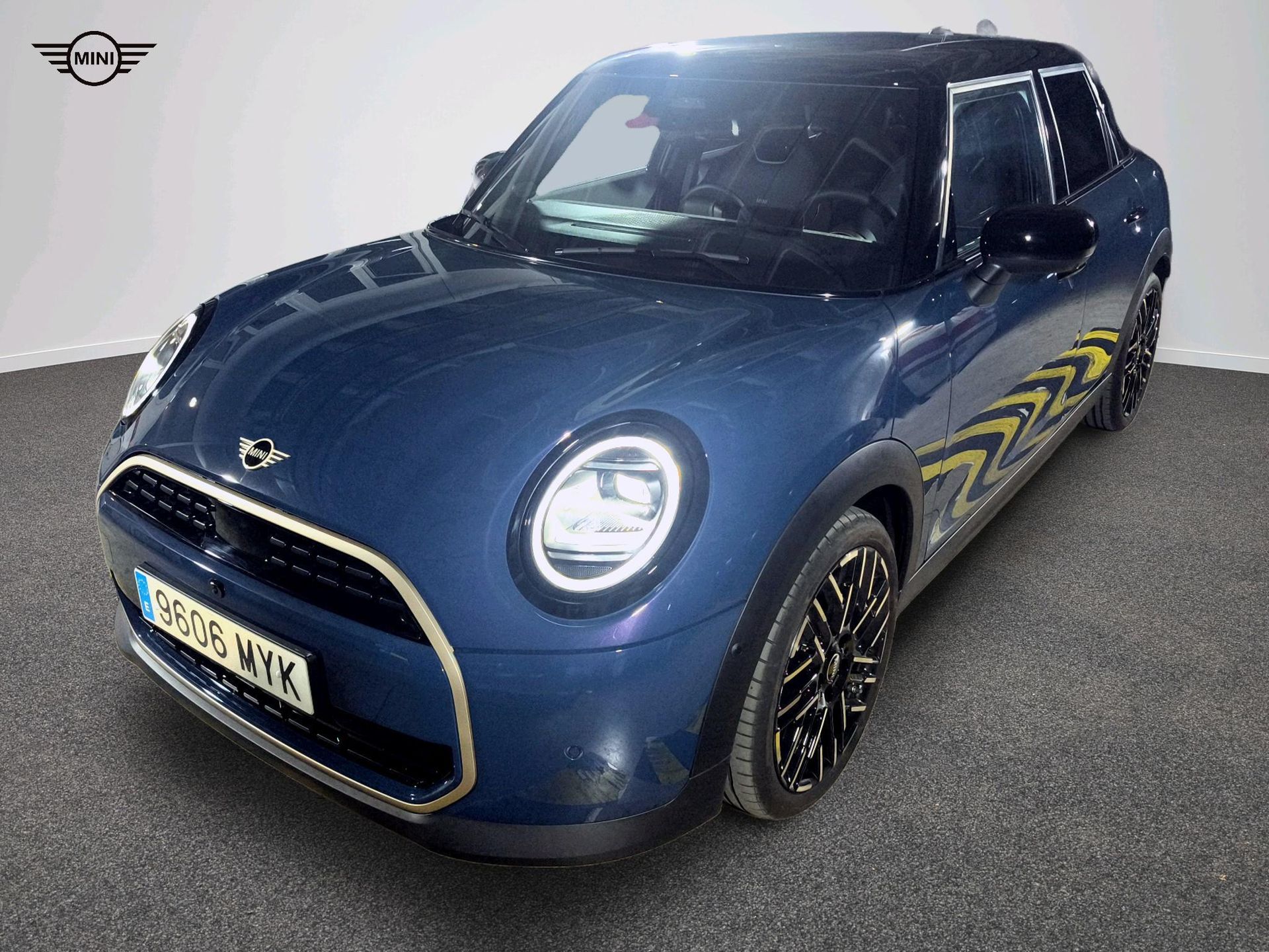 Fotos de MINI 5 Puertas Cooper C 115 kW (156 CV)