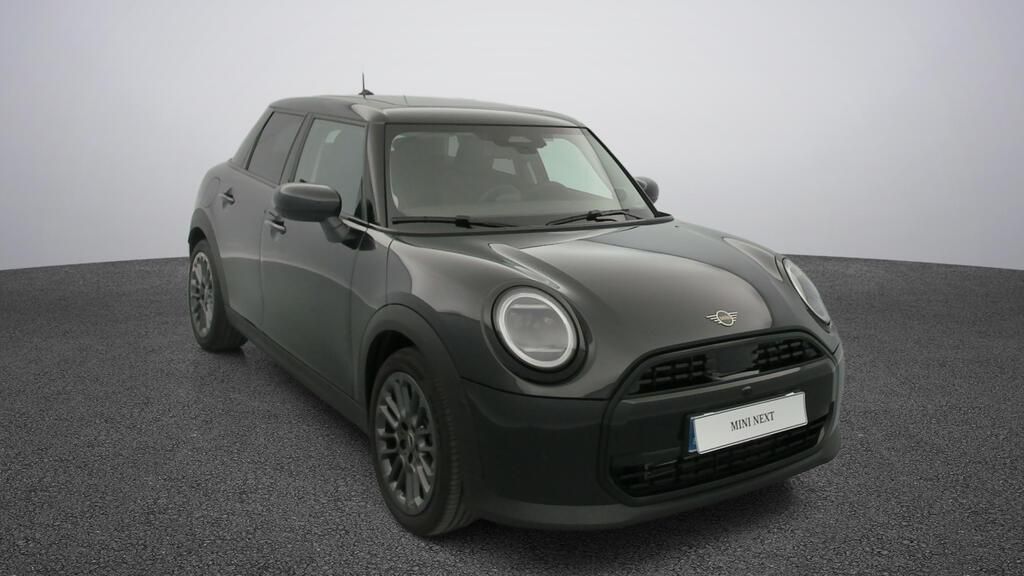 fotoG 15 del MINI MINI Cooper 5 Puertas C 115 kW (156 CV) 156cv Gasolina del 2025 en Madrid