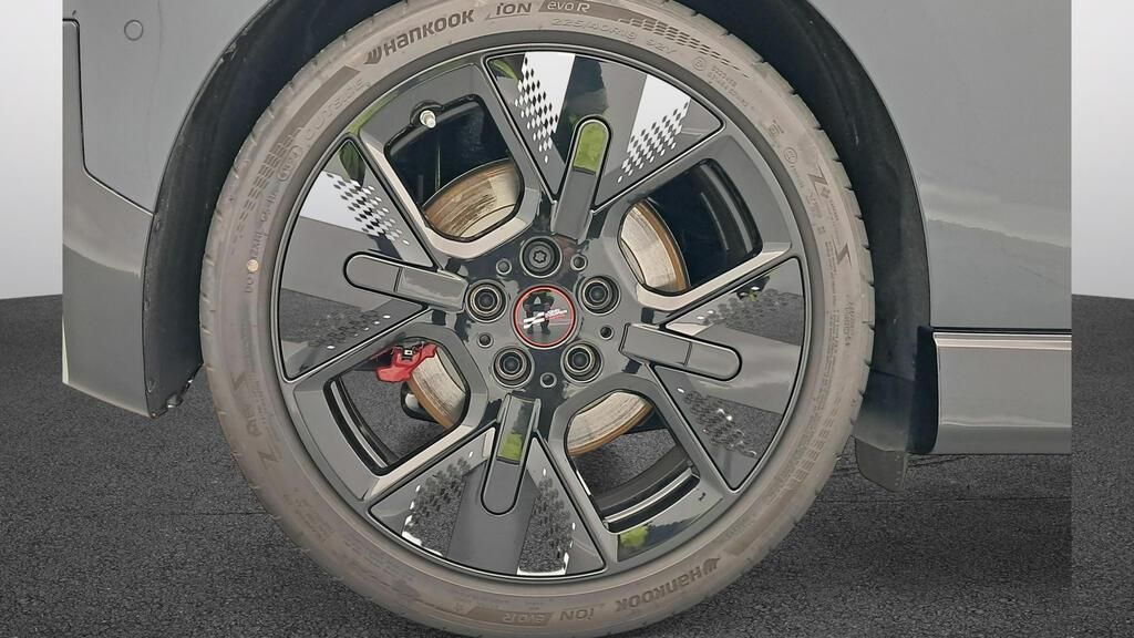 fotoG 13 del MINI MINI 3 Puertas John Cooper Works E 190 kW (258 CV) 258cv Eléctrico del 2025 en Madrid