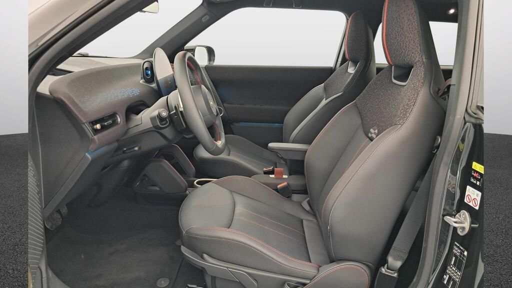 fotoG 8 del MINI MINI 3 Puertas John Cooper Works E 190 kW (258 CV) 258cv Eléctrico del 2025 en Madrid