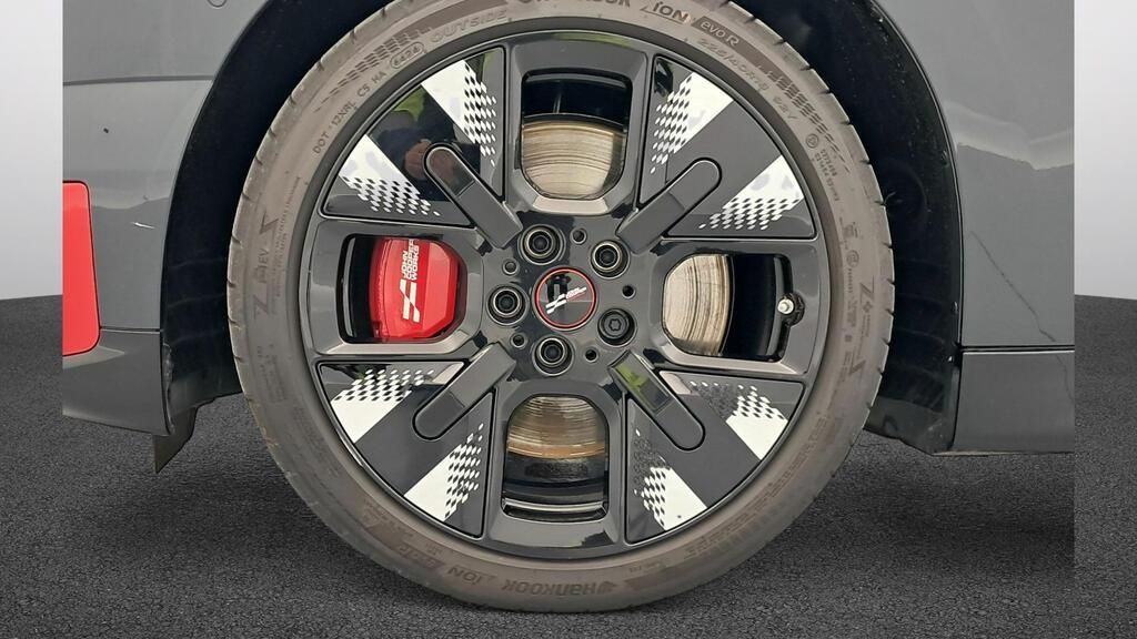 fotoG 12 del MINI MINI 3 Puertas John Cooper Works E 190 kW (258 CV) 258cv Eléctrico del 2025 en Madrid