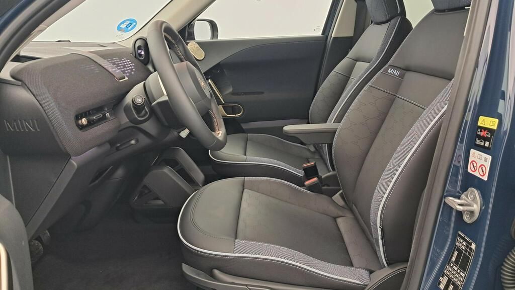 fotoG 8 del Mini MINI Aceman E 184cv Eléctrico del 2025 en Madrid
