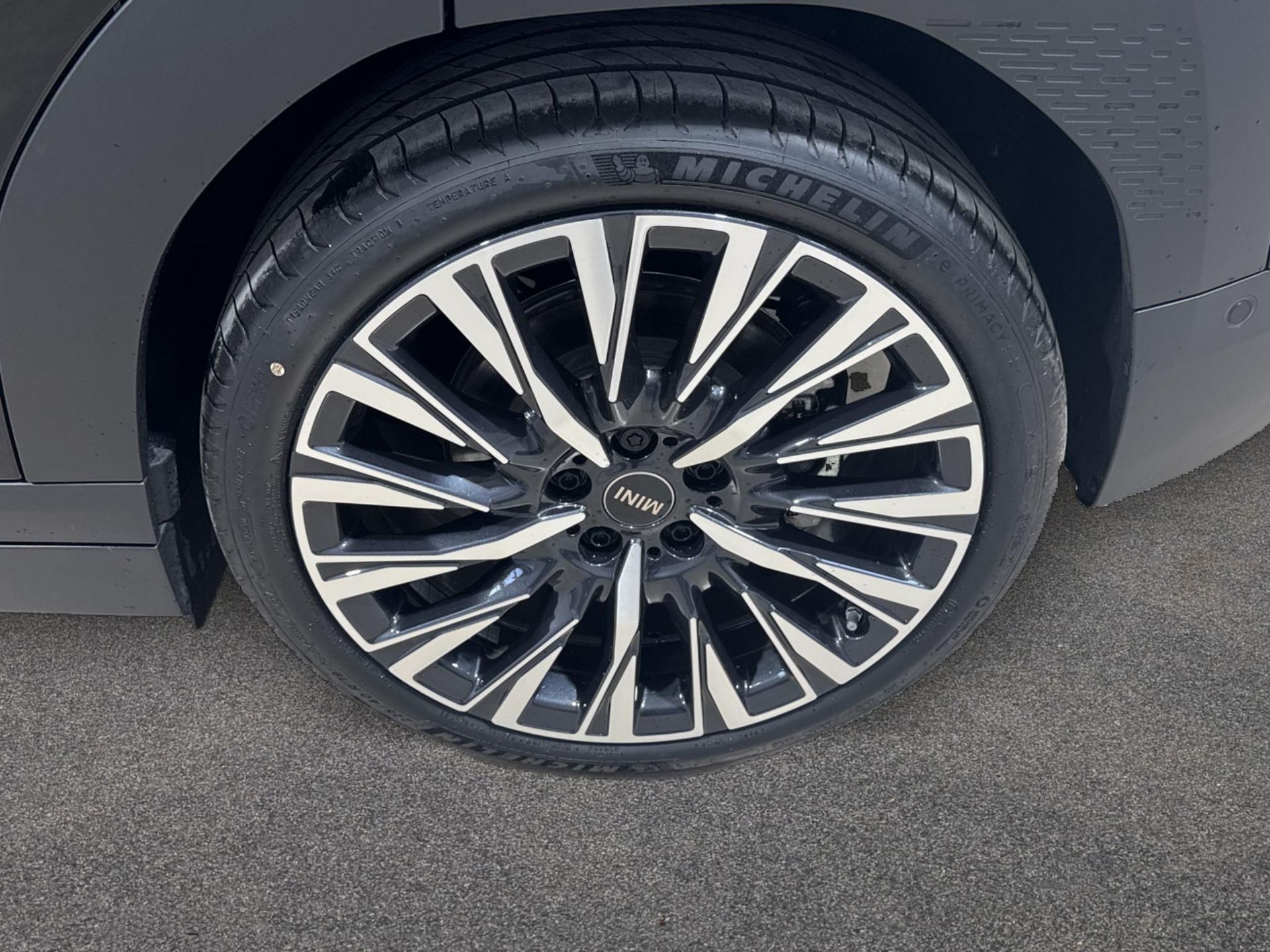 fotoG 13 del MINI MINI Aceman SE 160 kW (218 CV) 218cv Eléctrico del 2025 en Madrid