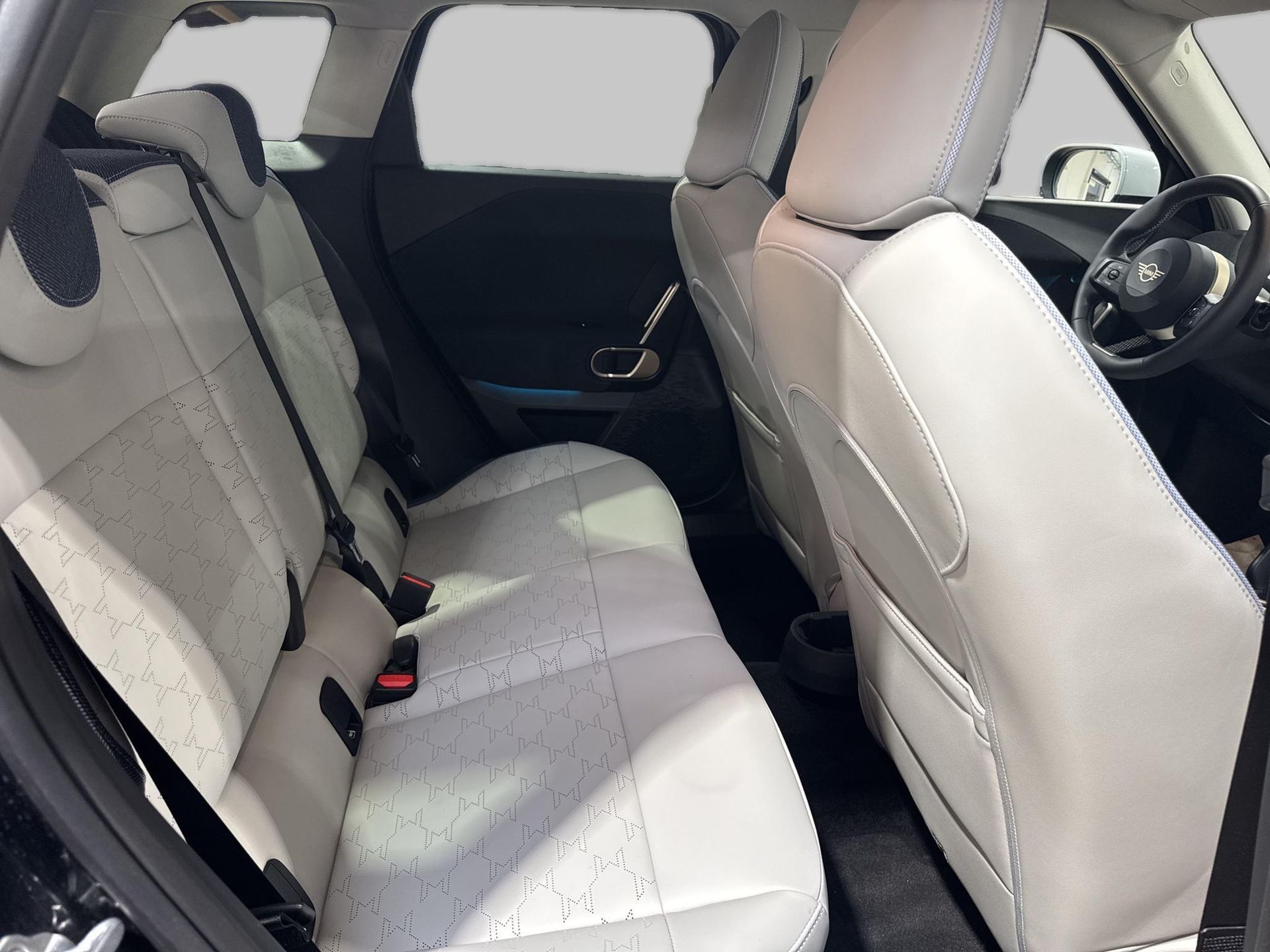 fotoG 9 del MINI MINI Aceman SE 160 kW (218 CV) 218cv Eléctrico del 2025 en Madrid