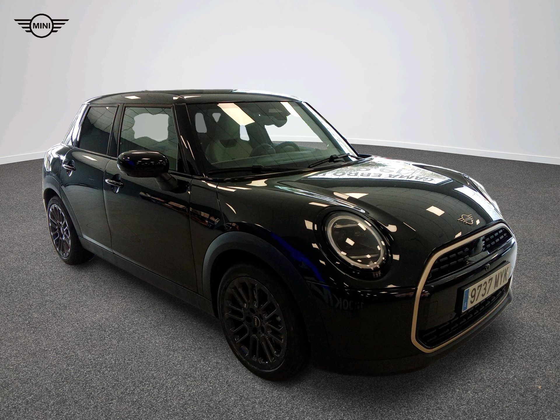 fotoG 15 del MINI MINI Cooper 5 Puertas C 115 kW (156 CV) 156cv Gasolina del 2025 en Madrid