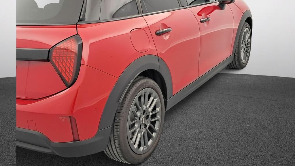 fotoG 16 del MINI MINI 5 Puertas Cooper C 115 kW (156 CV) 156cv Gasolina del 2025 en Madrid