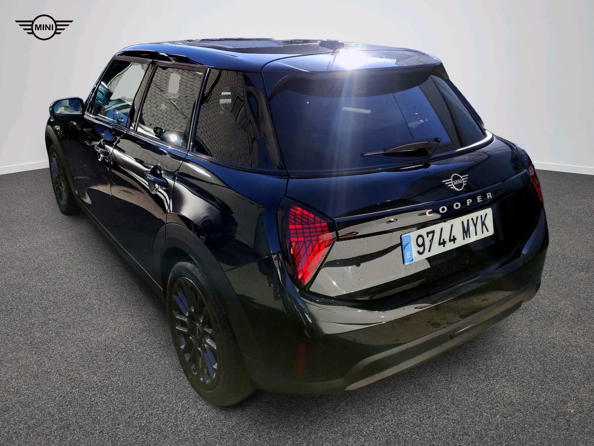 fotoG 4 del Mini MINI Cooper 5 Puertas MINI Cooper C 5 puertas 156cv Gasolina del 2025 en Madrid