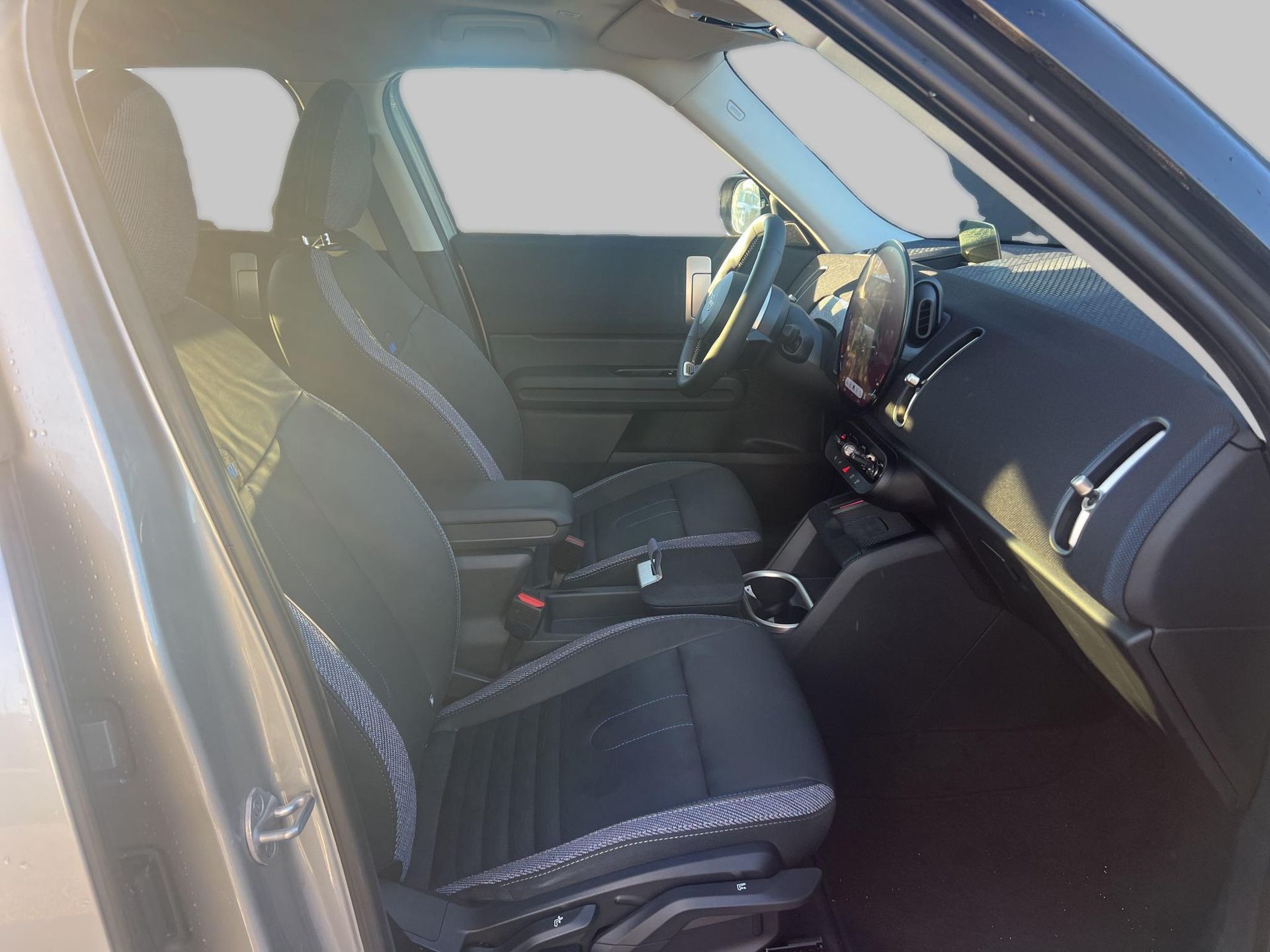 fotoG 8 del MINI MINI Countryman C 125 kW (170 CV) 170cv Gasolina del 2025 en Madrid