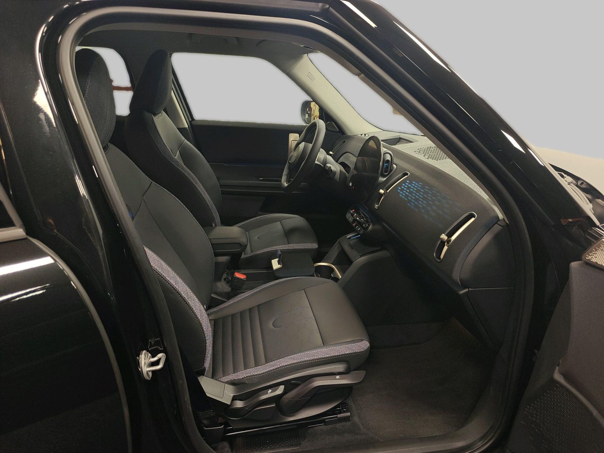 fotoG 8 del MINI MINI Countryman C 125 kW (170 CV) 170cv Gasolina del 2025 en Madrid