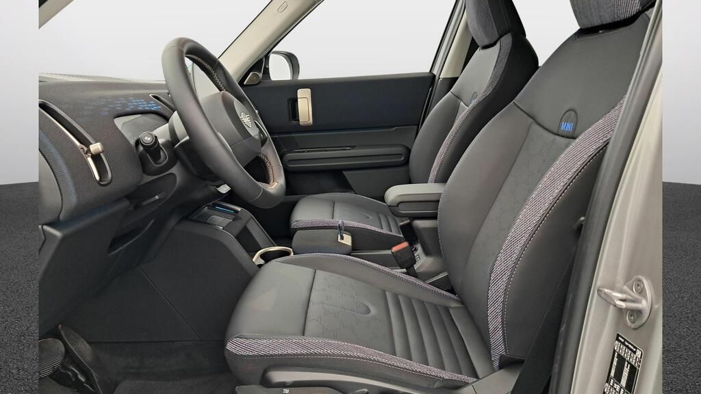 fotoG 8 del MINI MINI Countryman C 125 kW (170 CV) 170cv Gasolina del 2025 en Madrid