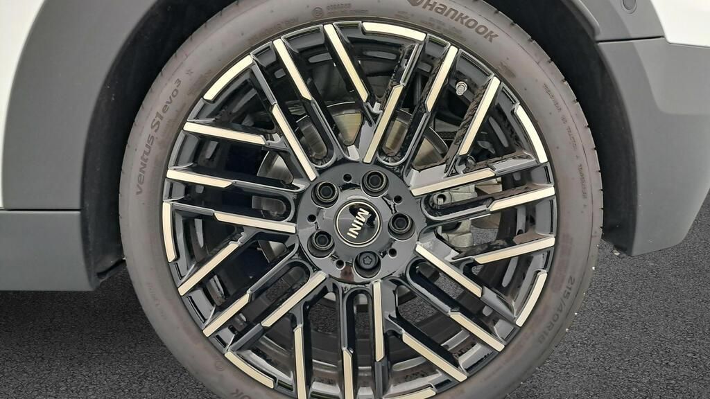 fotoG 13 del Mini MINI Cooper Cabrio MINI Cooper S Cabrio 204cv Gasolina del 2025 en Madrid