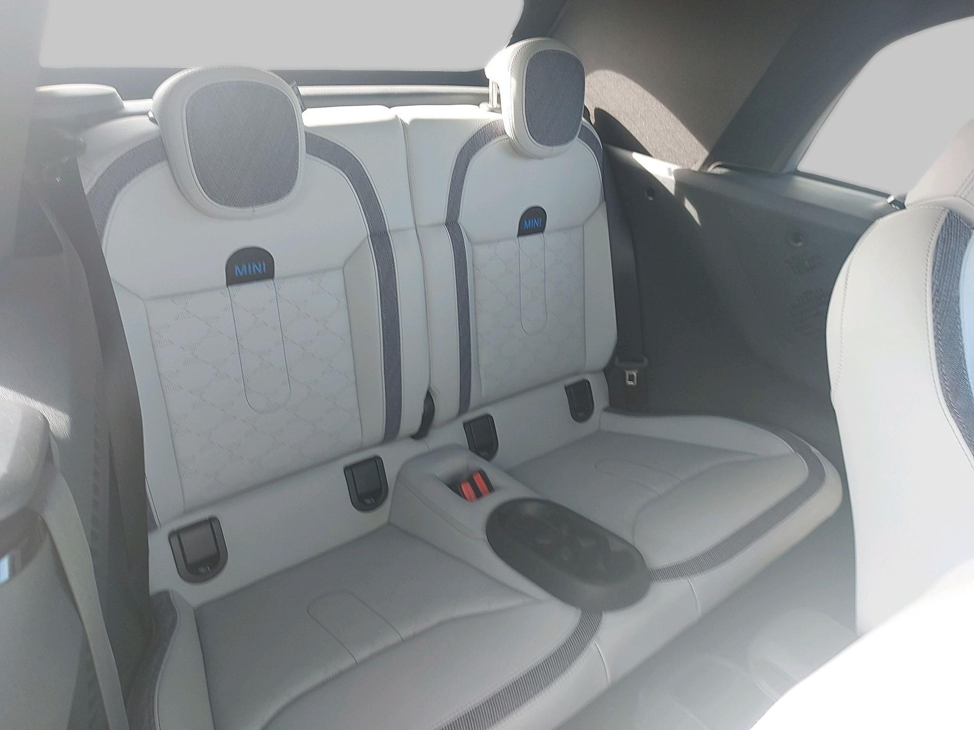 fotoG 9 del MINI MINI Cabrio Cooper S 150 kW (204 CV) 204cv Gasolina del 2025 en Madrid