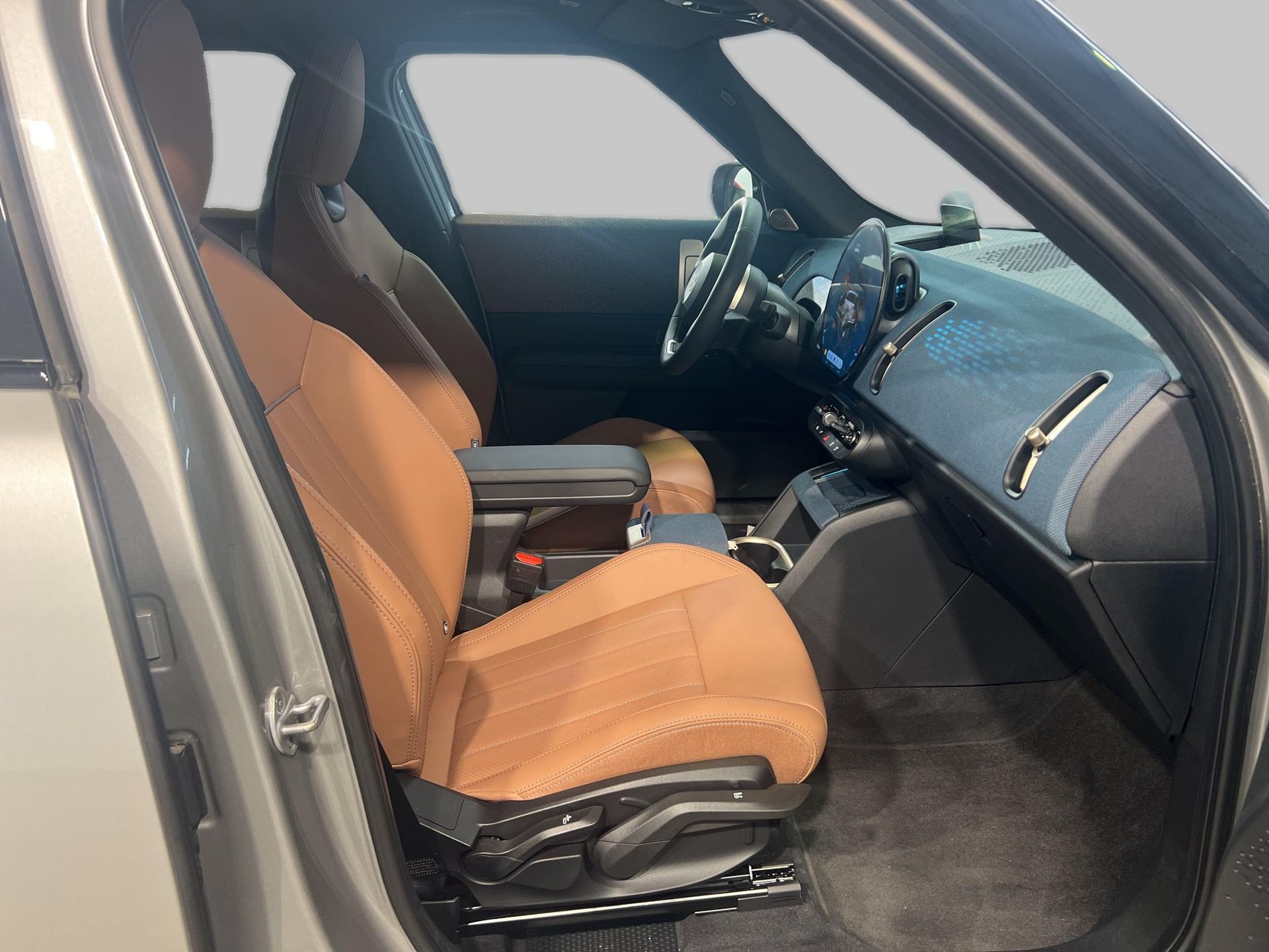 fotoG 8 del MINI MINI Countryman C 125 kW (170 CV) 170cv Gasolina del 2025 en Madrid