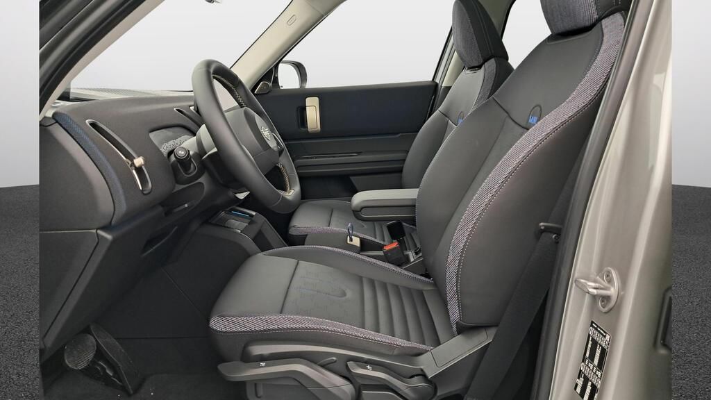 fotoG 8 del MINI MINI Countryman C 125 kW (170 CV) 170cv Gasolina del 2025 en Madrid