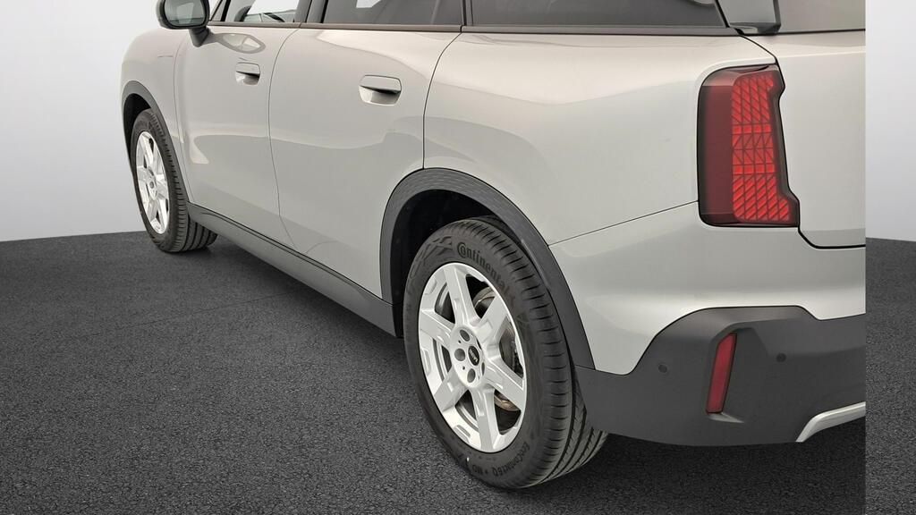 fotoG 16 del MINI MINI Countryman C 125 kW (170 CV) 170cv Gasolina del 2025 en Madrid