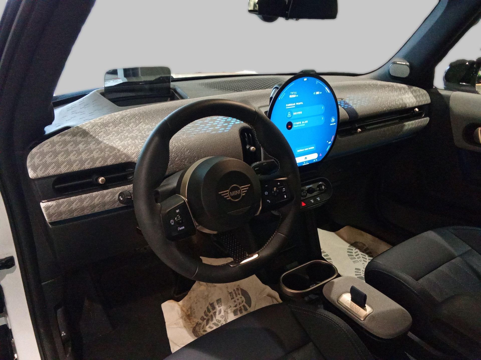 fotoG 7 del MINI MINI Cabrio Cooper C 120 kW (163 CV) 163cv Gasolina del 2025 en Madrid