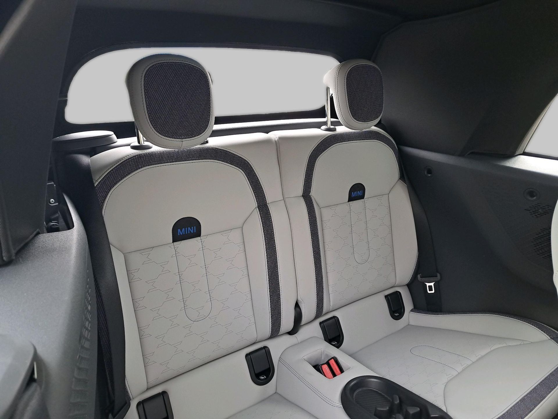 fotoG 9 del MINI MINI Cabrio Cooper S 150 kW (204 CV) 204cv Gasolina del 2025 en Madrid