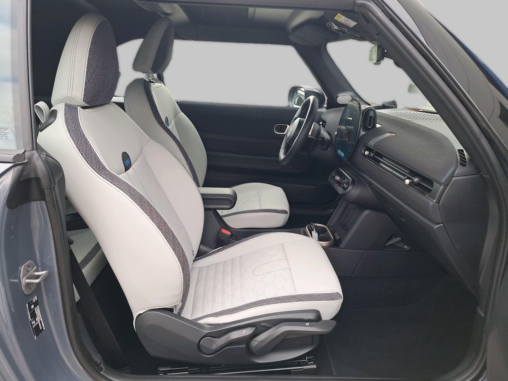 fotoG 8 del MINI MINI Cabrio Cooper S 150 kW (204 CV) 204cv Gasolina del 2025 en Madrid