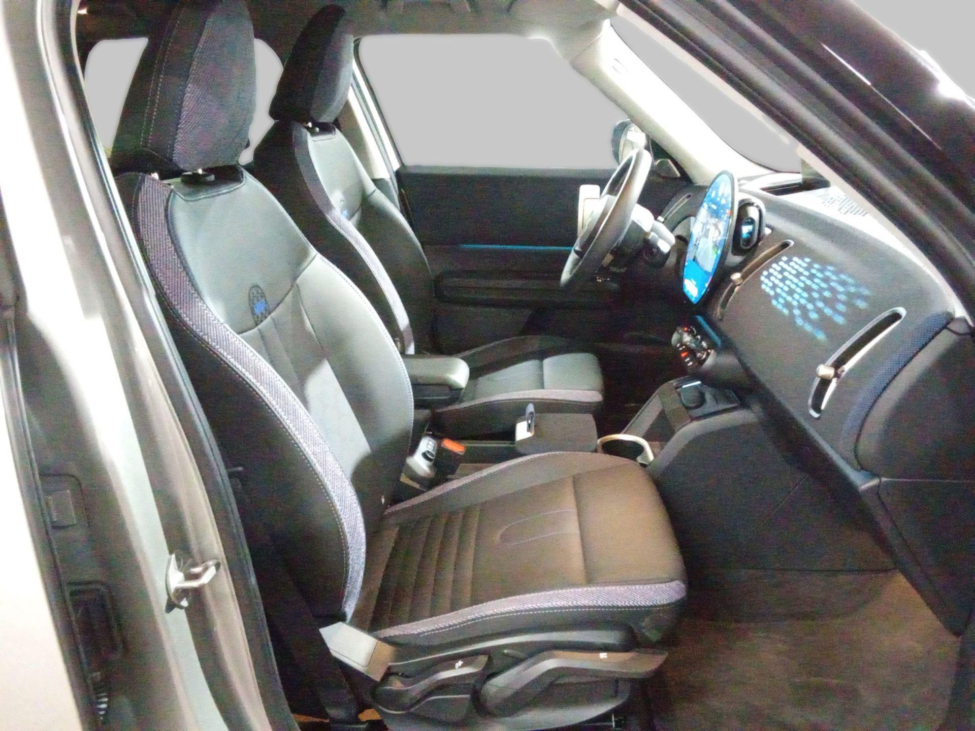 fotoG 8 del MINI MINI Countryman C 125 kW (170 CV) 170cv Gasolina del 2025 en Madrid