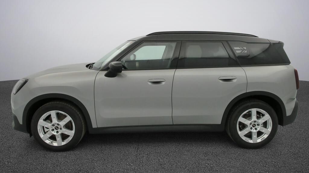 fotoG 3 del MINI MINI Countryman C 125 kW (170 CV) 170cv Gasolina del 2025 en Madrid