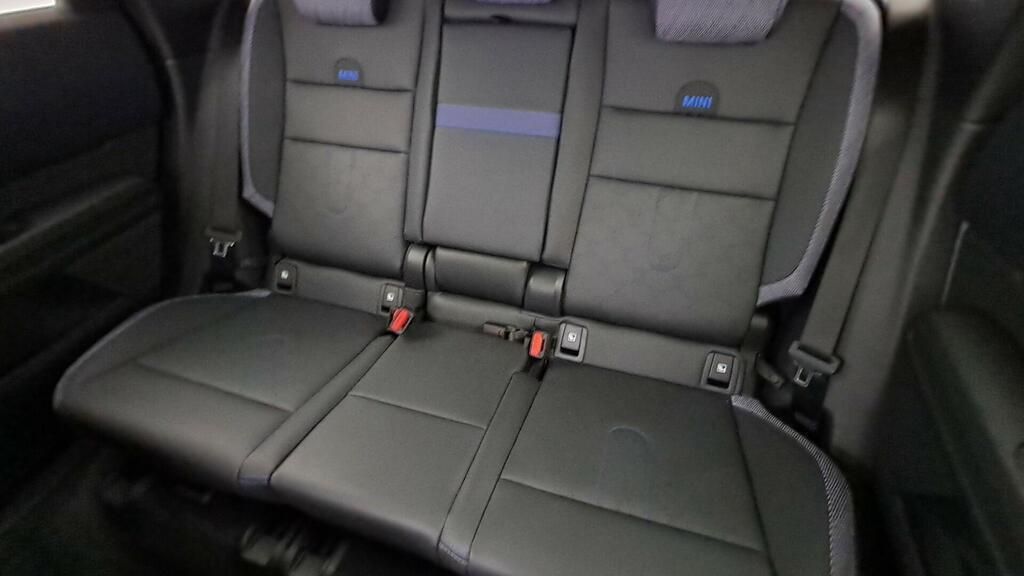 fotoG 9 del MINI MINI Countryman C 125 kW (170 CV) 170cv Gasolina del 2025 en Madrid