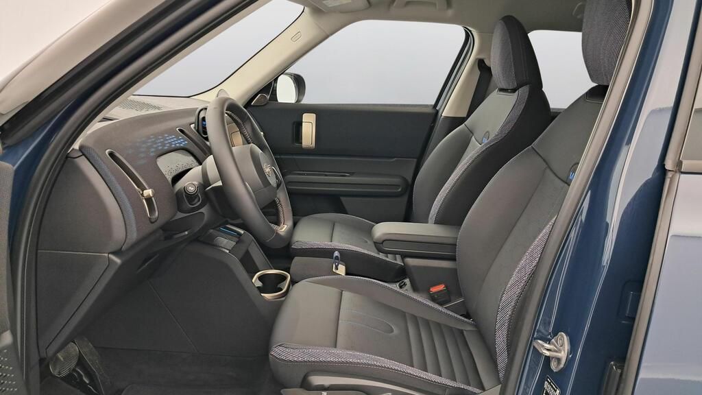 fotoG 8 del Mini MINI Countryman C 170cv Gasolina del 2025 en Madrid