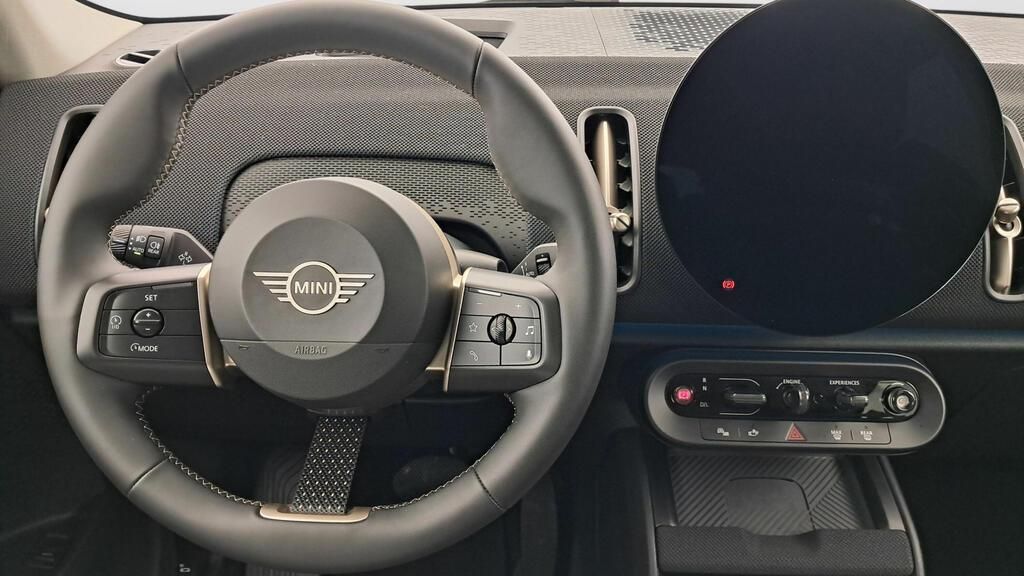 fotoG 7 del Mini MINI Countryman C 170cv Gasolina del 2025 en Madrid