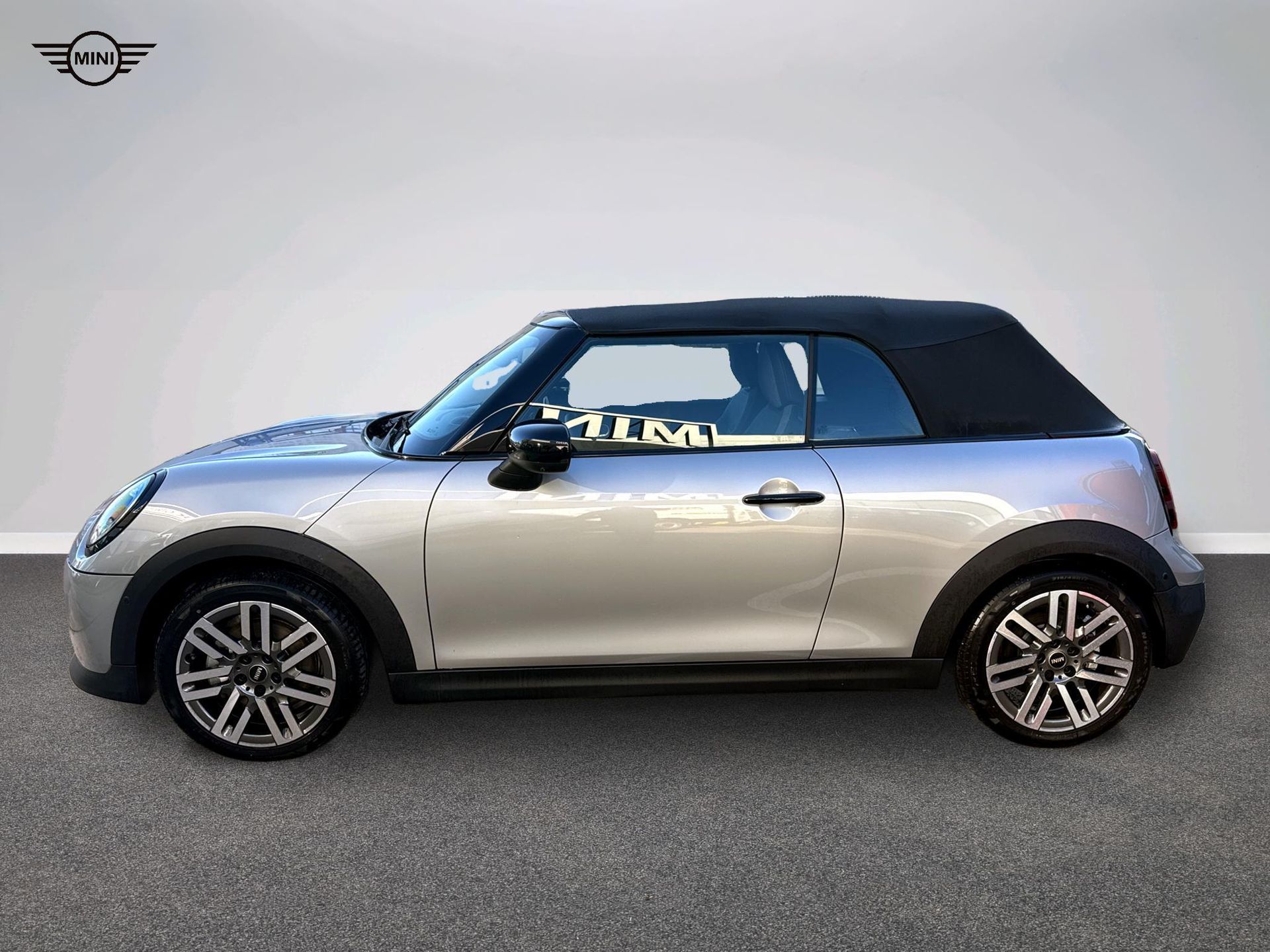 fotoG 3 del MINI MINI Cabrio Cooper S 150 kW (204 CV) 204cv Gasolina del 2025 en Madrid