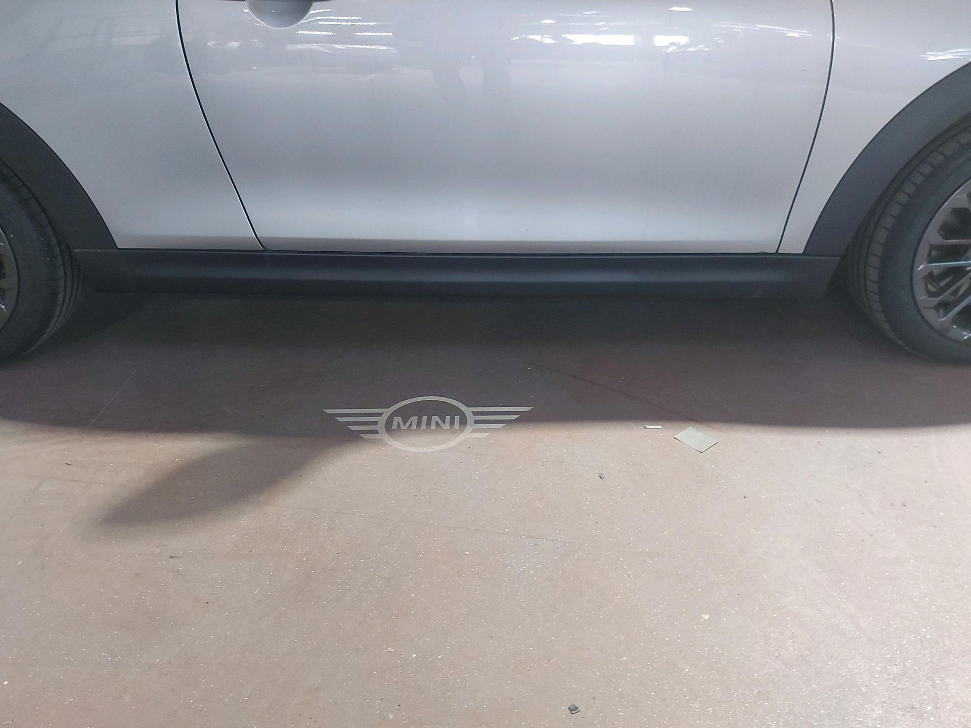 fotoG 16 del MINI MINI Cooper Cabrio C 120 kW (163 CV) 163cv Gasolina del 2025 en Madrid